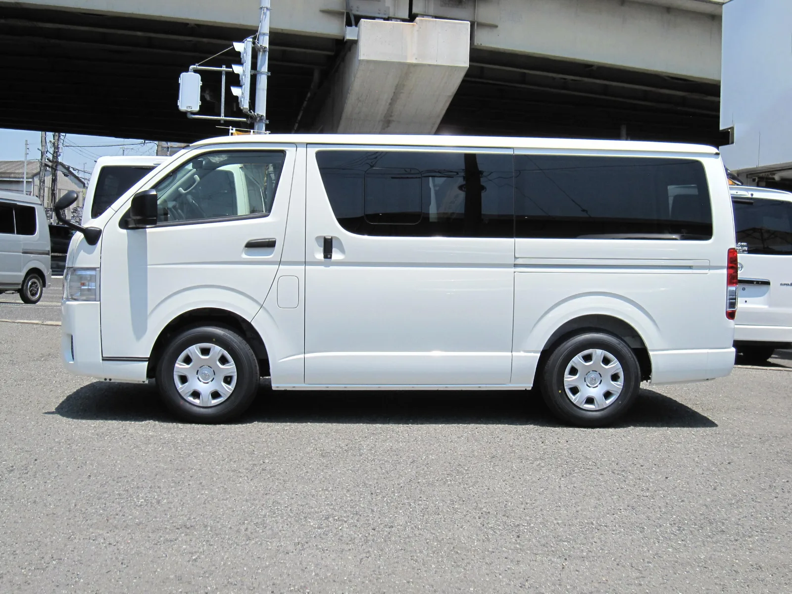 トヨタ ハイエース 2.0