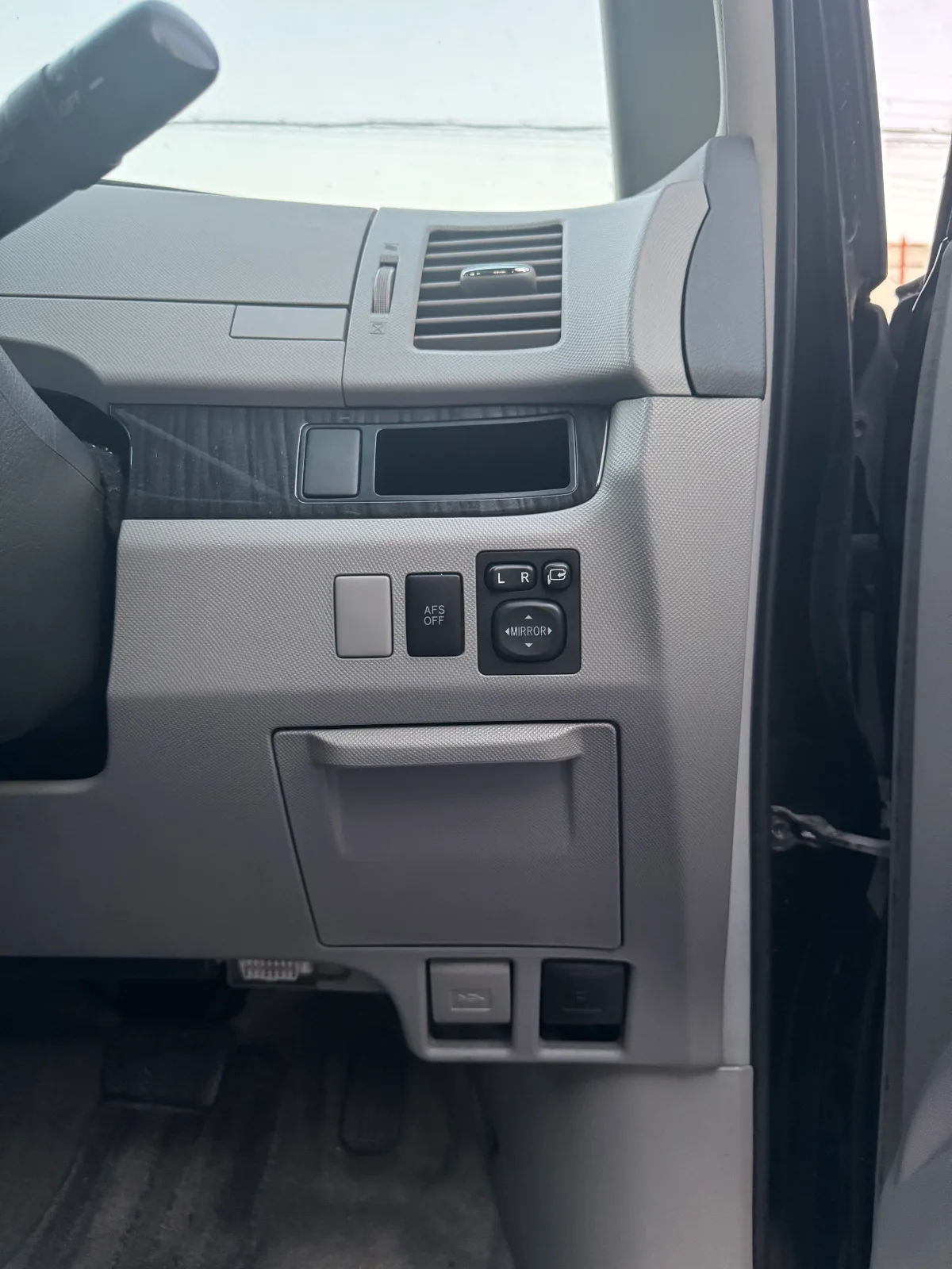 Toyota Estima Aero