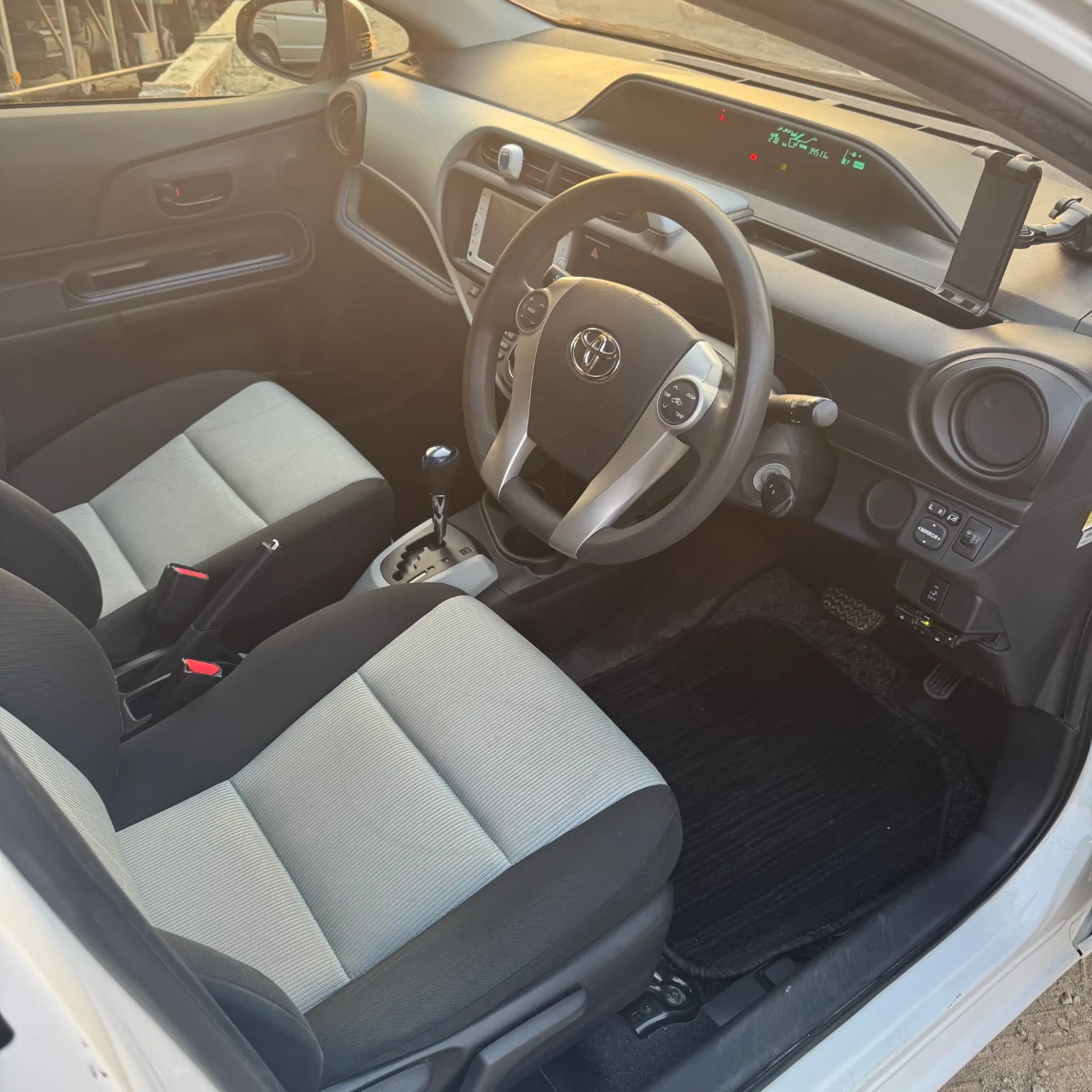 Toyota Aqua 2013