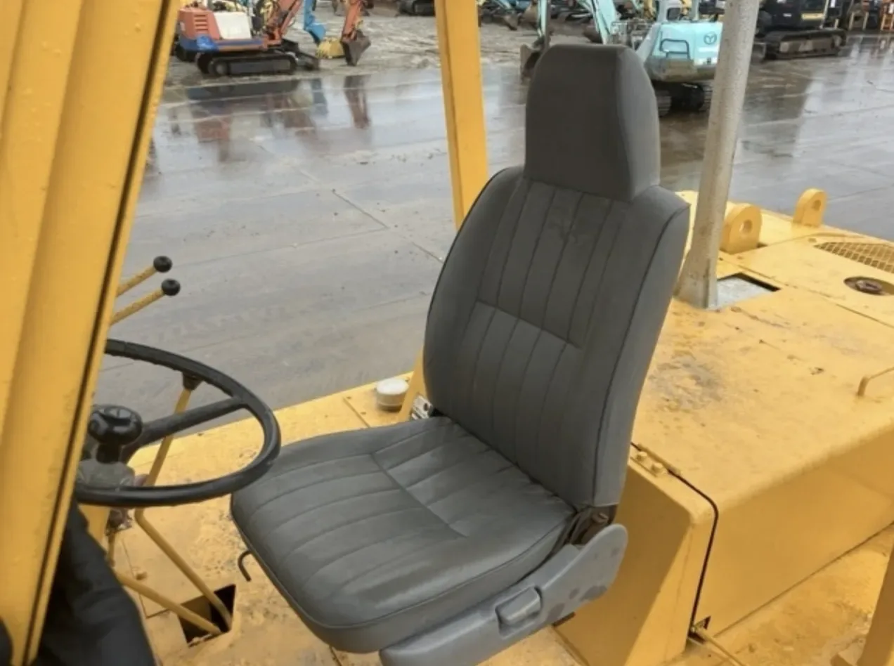 コマツ FD100-4（10トン）フォークリフト