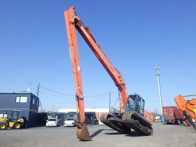 Hitachi ZX200LC-3 (Long Arm)