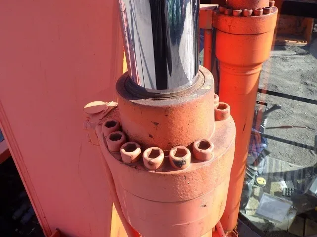 Hitachi ZX200LC-3 (Long Arm)