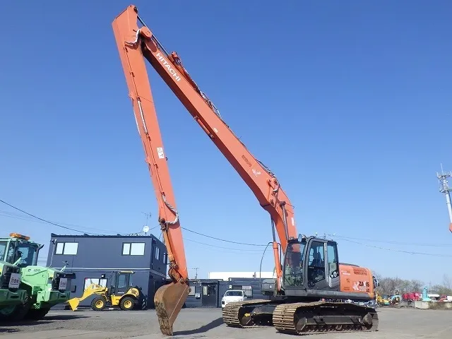 Hitachi ZX200LC-3 (Long Arm)