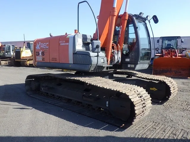 Hitachi ZX200LC-3 (Long Arm)