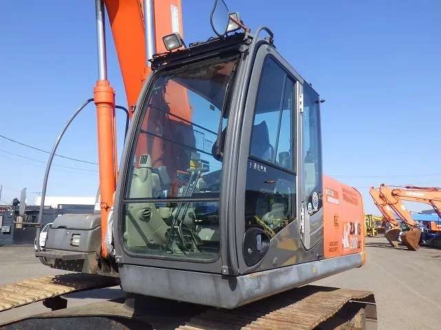 Hitachi ZX200LC-3 (Long Arm)