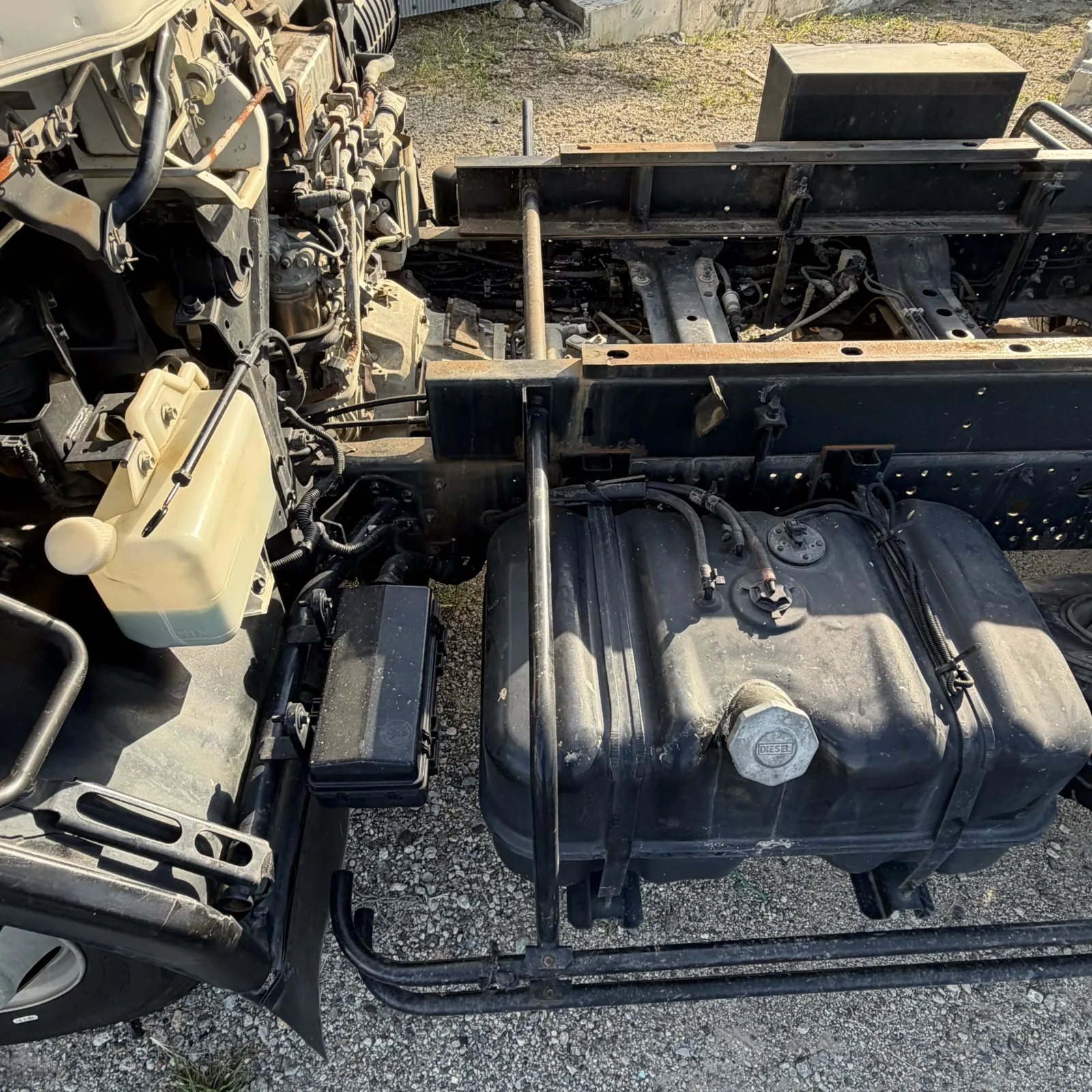ISUZU FORWARD DUMP TRUCK (4TON) -FRR90S1