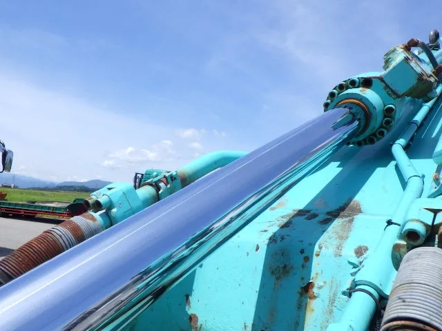 KOBELCO SK200-8 (YN12)