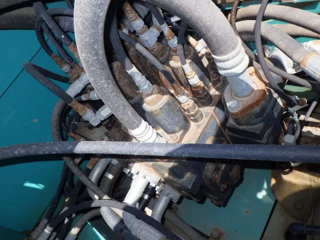 KOBELCO SK200-8 (YN12)