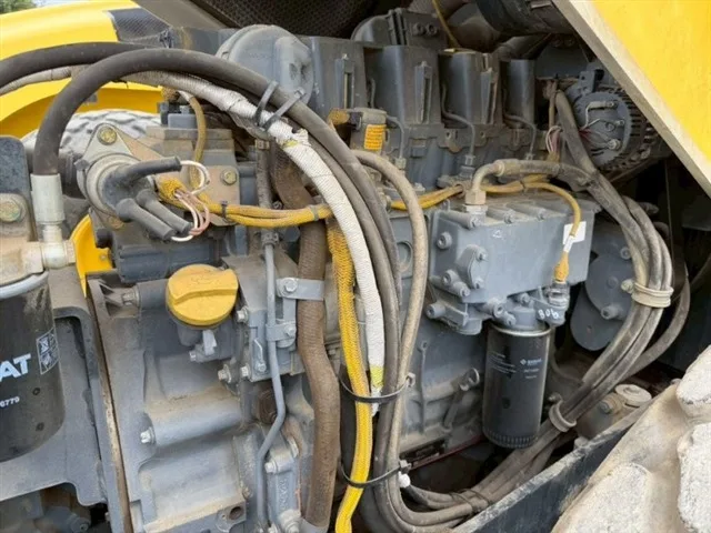 BOMAG BW211D4 VIBRATORY ROLLER