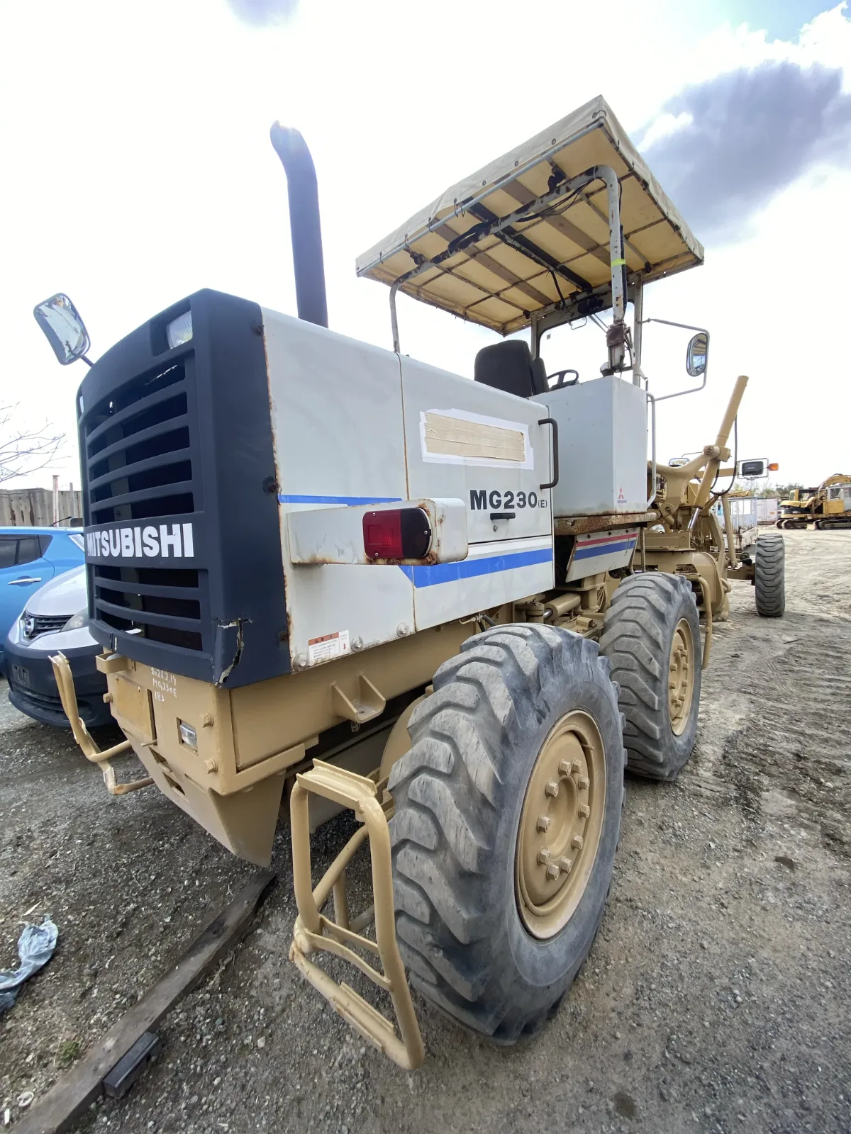 三菱 MG230E モーターグレーダー 2010年式